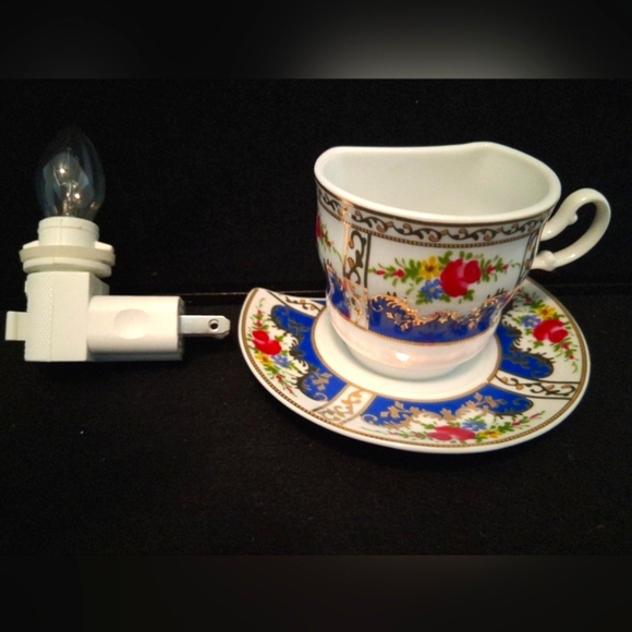 Night Light - Sorelle Porcelain Floral Tea Cup - Picture 5 of 8